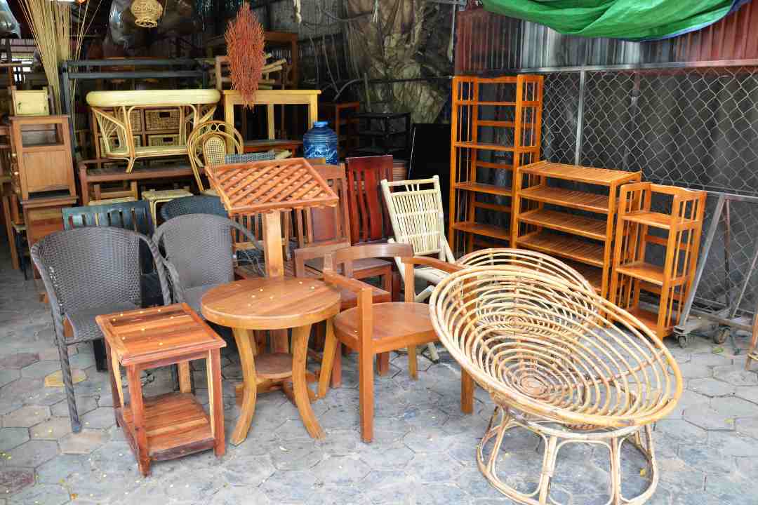 Why Shopping at a Furniture Factory Outlet in Sydney Can Save You Thousands